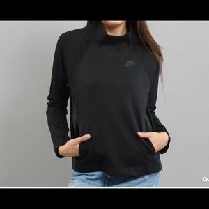 NWT regular price $110 Women’s Nike funnel neck tech pack sweatshirt size medium